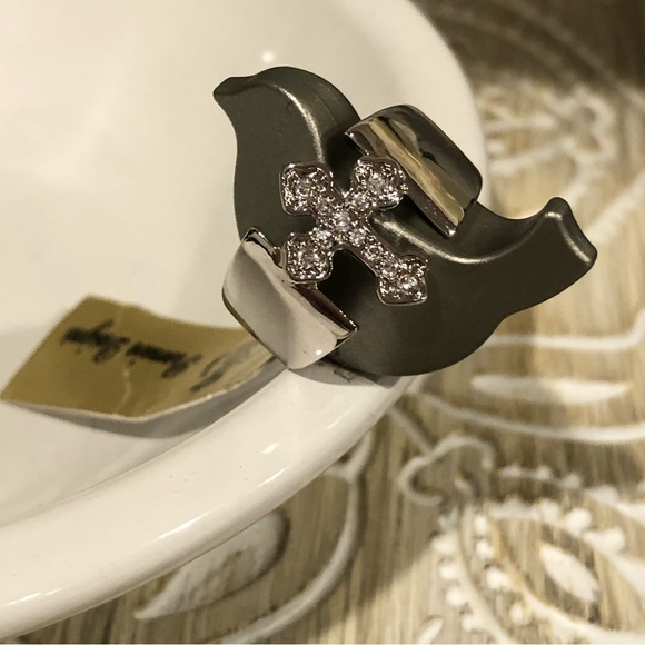 Premier Designs Devotion Ring - Picture 2 of 8